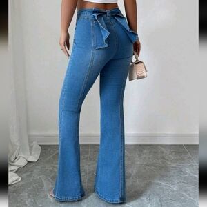 Women's Bow Decor Back Pocket Flared Casual Jeans